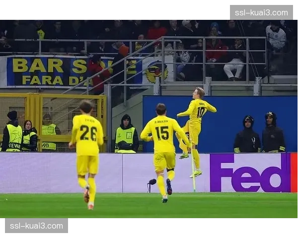 挪威5.5万人口小镇球队创造欧冠奇迹，草根足球受关注