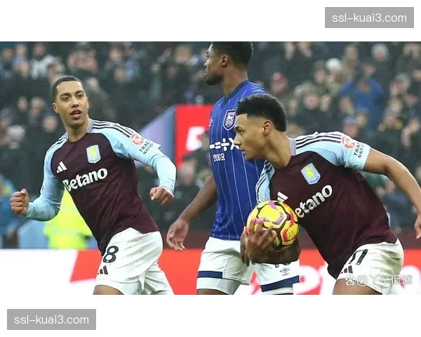 维拉三大中场麦金、蒂勒曼斯、卡马拉同时缺阵，中场告急